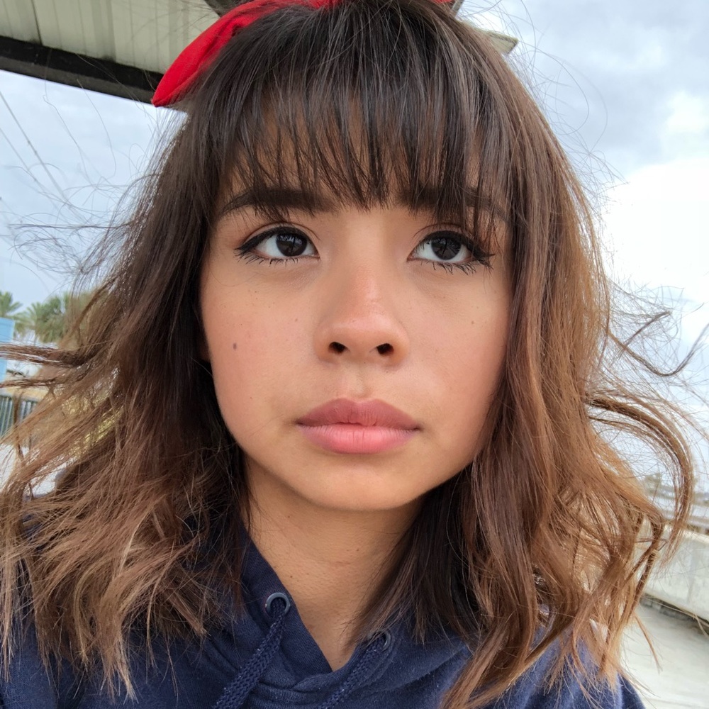 Meet your Posher, Mia